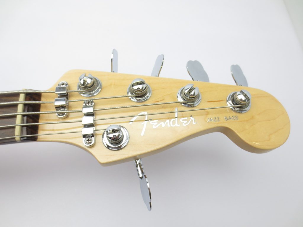 店頭(島根県)で、Fender USA American Deluxe 5弦ジャズベースを買取 